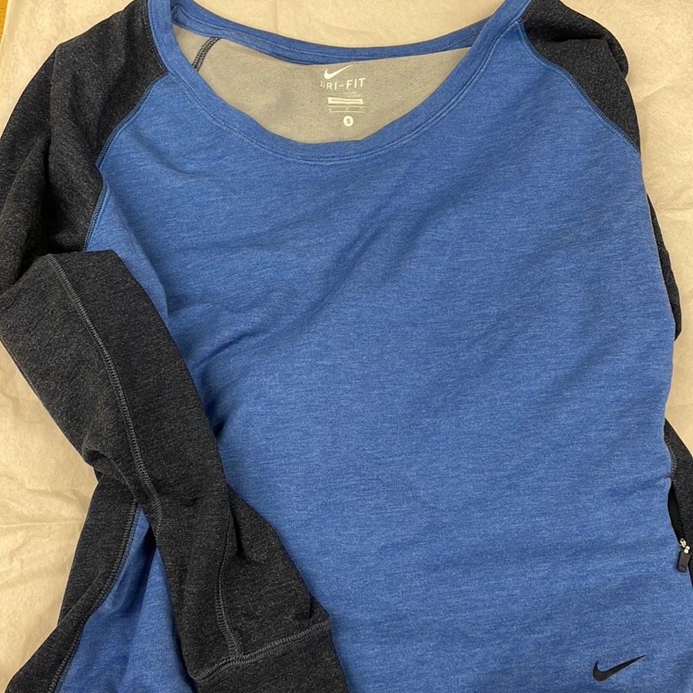 Nike dri fit crew
